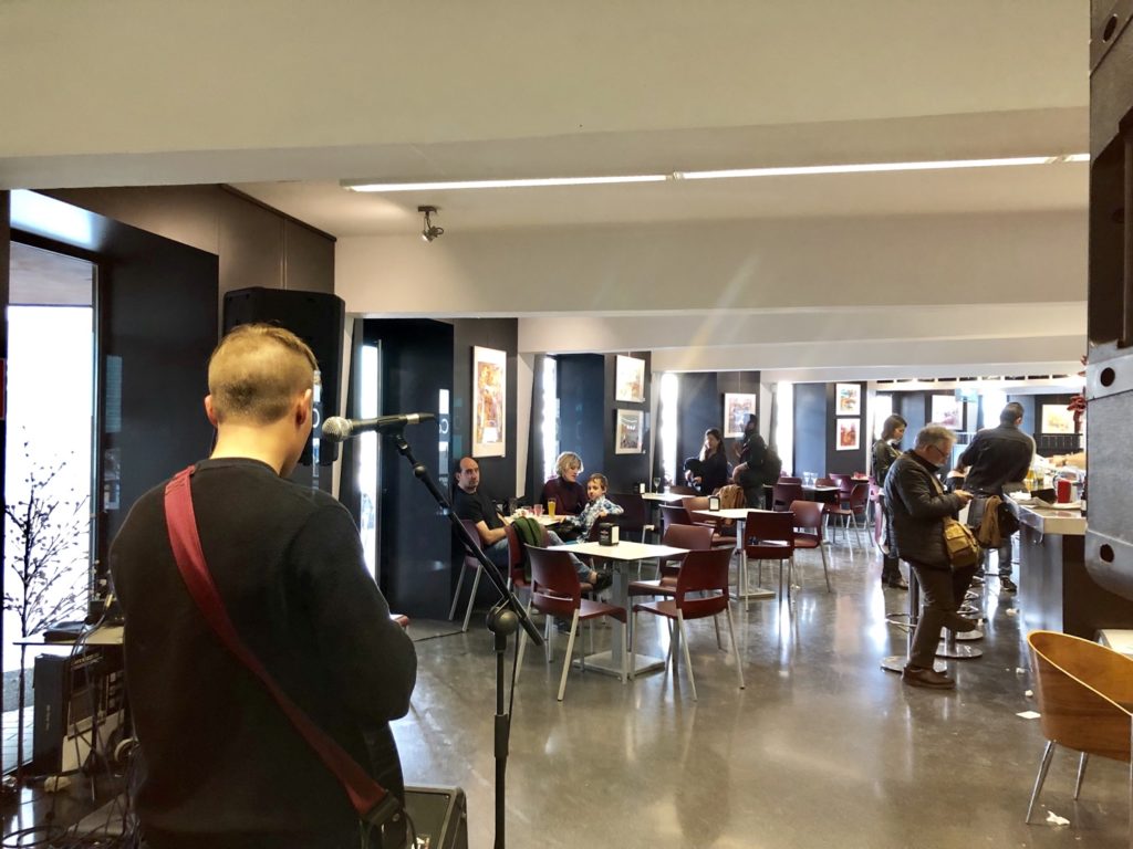 Exposición en Cafetería La Rotonda de Centro Cívico Delicias.